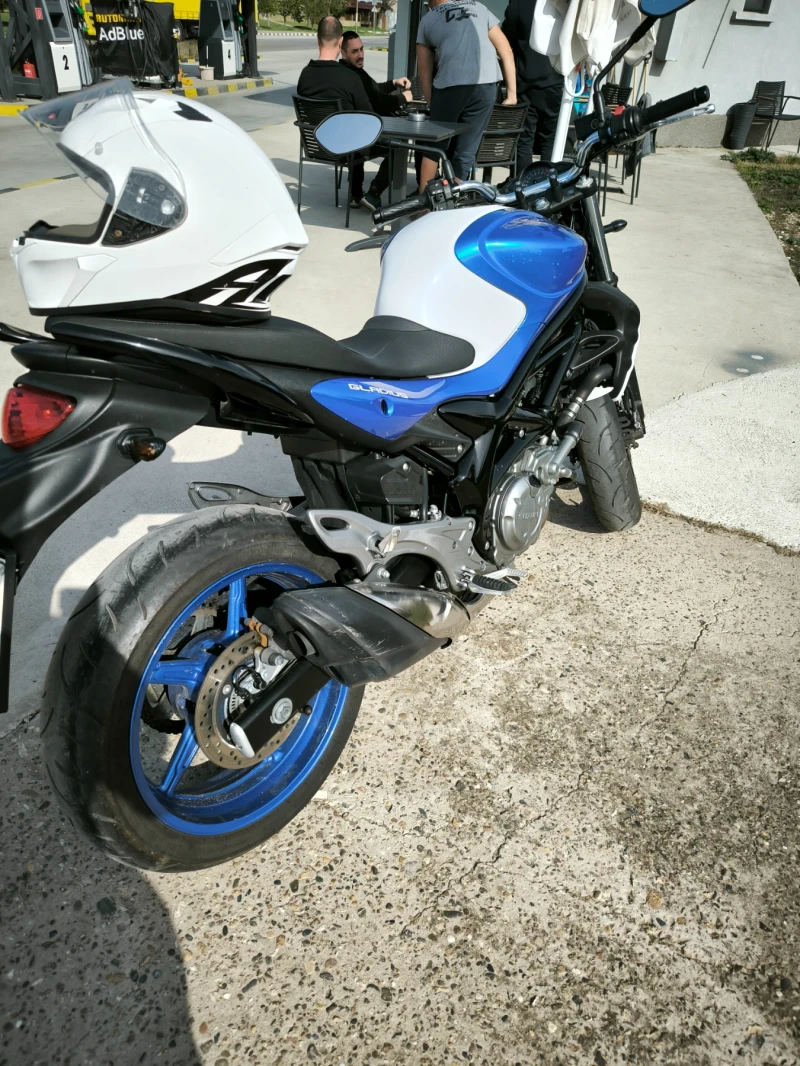 Suzuki Gladius Suzuki 650 Gladius 2013г. ABS възможен бартер, снимка 3 - Мотоциклети и мототехника - 52346871