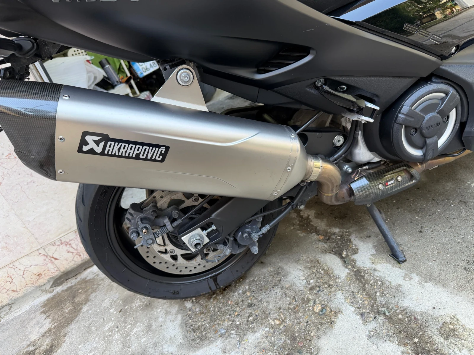 Yamaha T-max 560ie, Tech Max, ABS-TCS, Akrapovic, снимка 9 - Мотоциклети и мототехника - 55511389