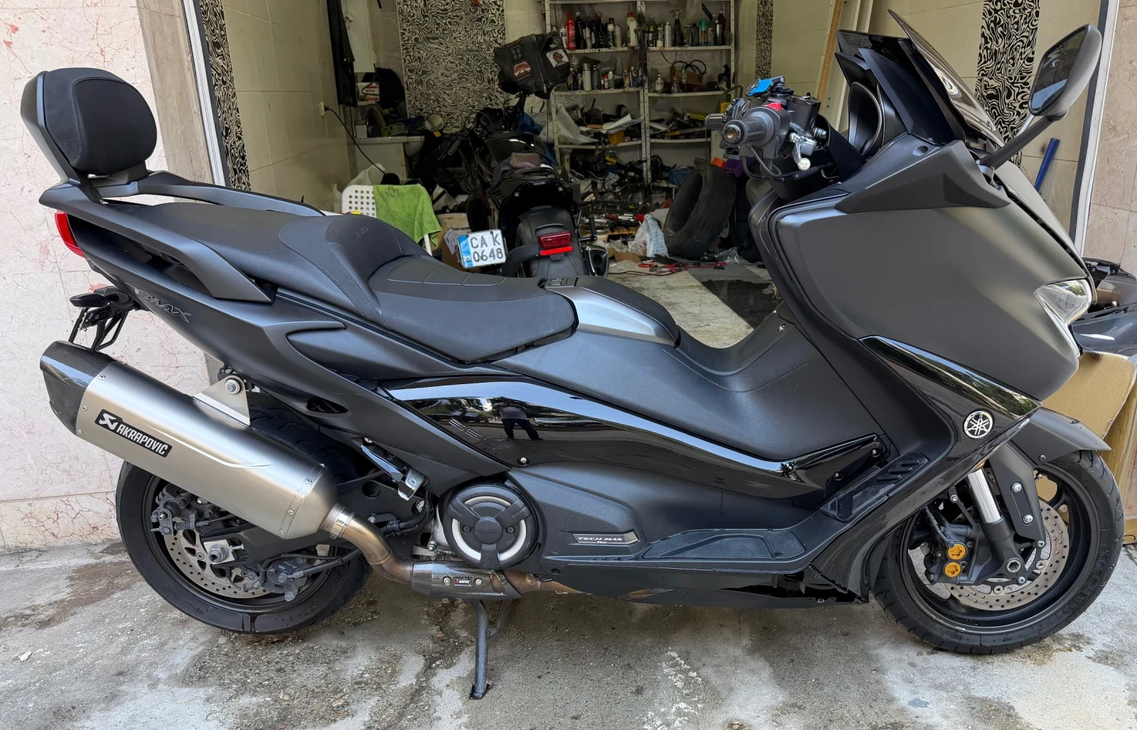 Yamaha T-max 560ie, Tech Max, ABS-TCS, Akrapovic, снимка 3 - Мотоциклети и мототехника - 55511389
