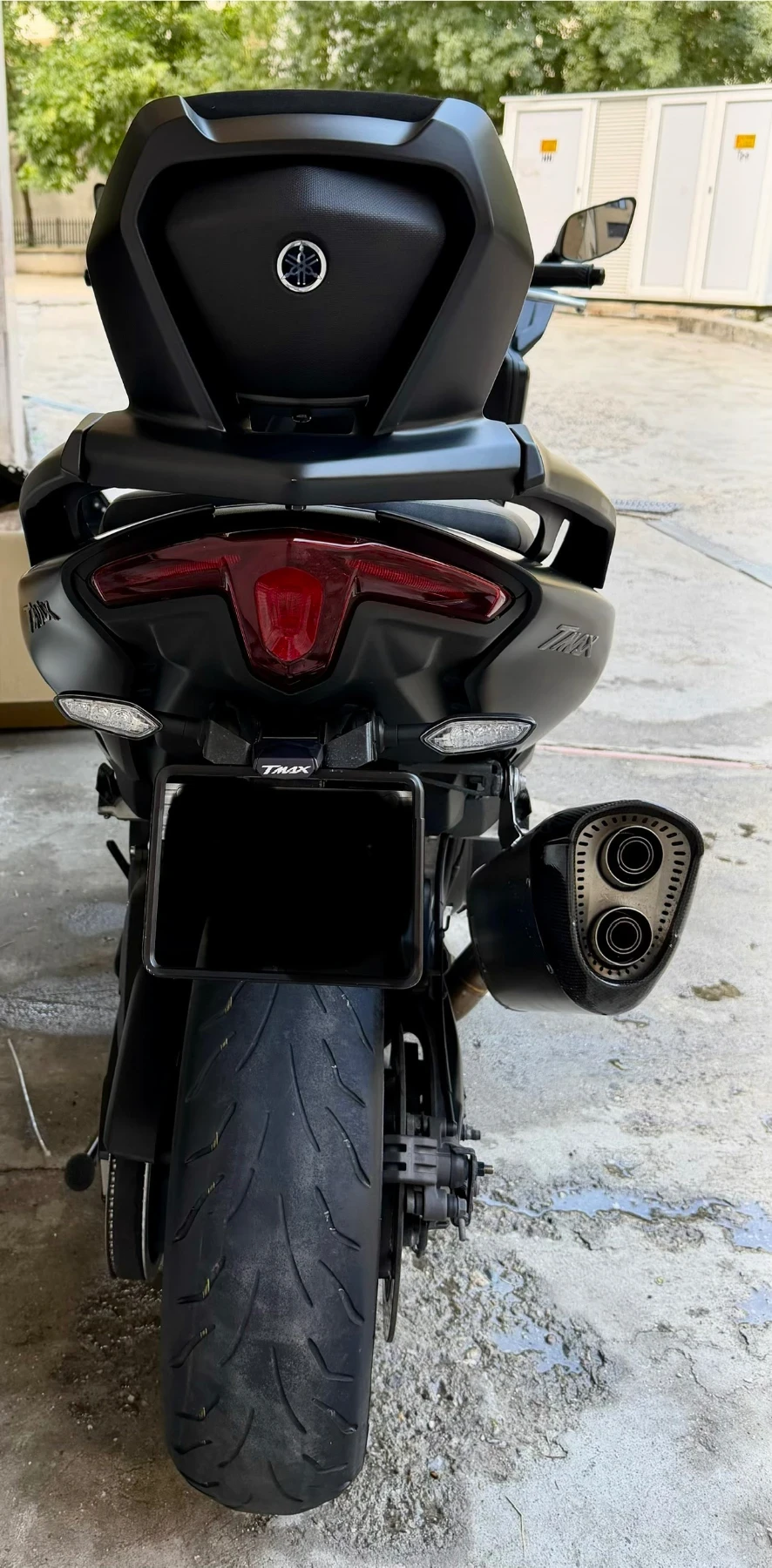 Yamaha T-max 560ie, Tech Max, ABS-TCS, Akrapovic, снимка 4 - Мотоциклети и мототехника - 55511389