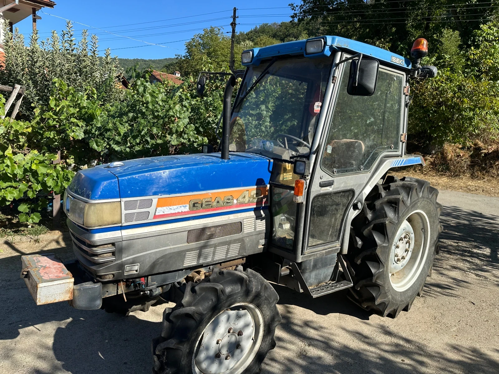 ������� ISEKI | Mobile.bg � ����������� 1