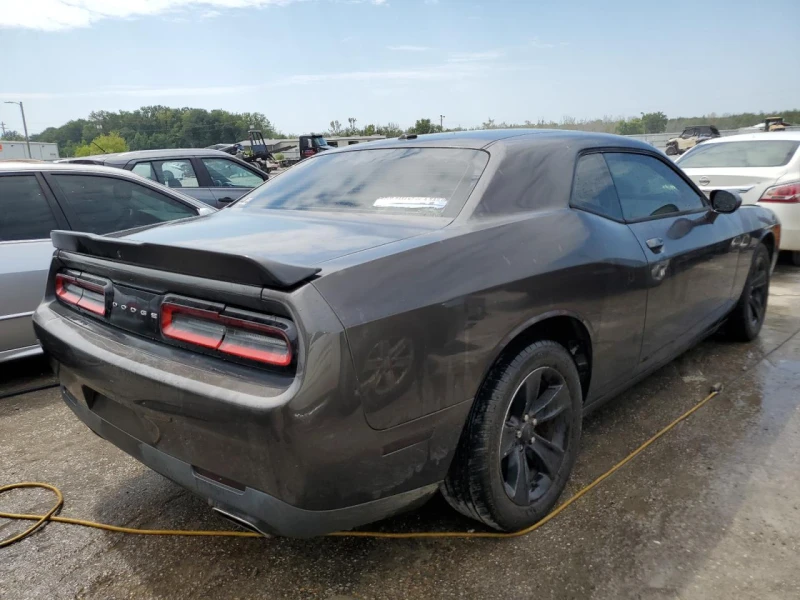 Dodge Challenger SXT  , снимка 3 - Автомобили и джипове - 47992168