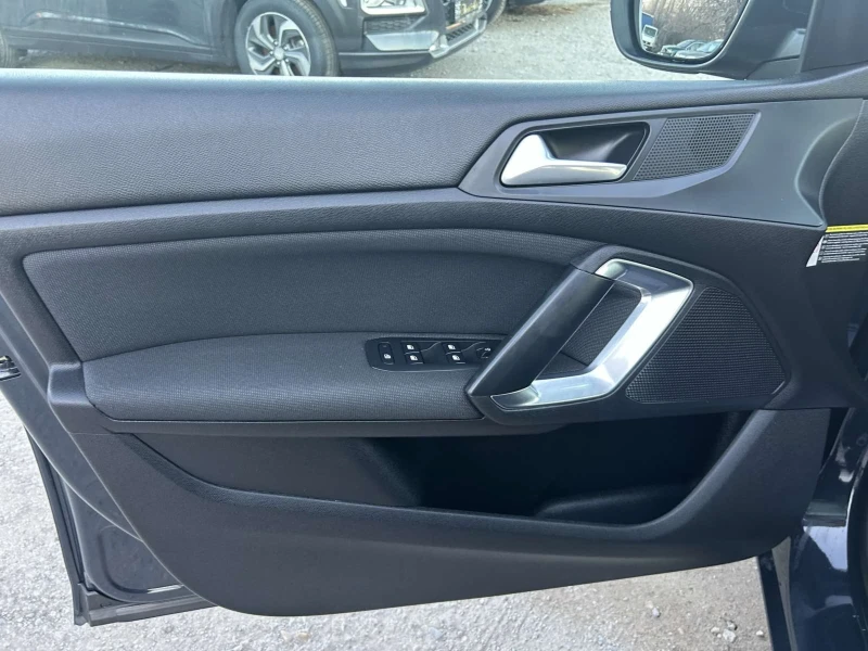 Peugeot 308 1.5 HDI 130 * NAVI * LED * ALLURE * , снимка 7 - Автомобили и джипове - 48603745