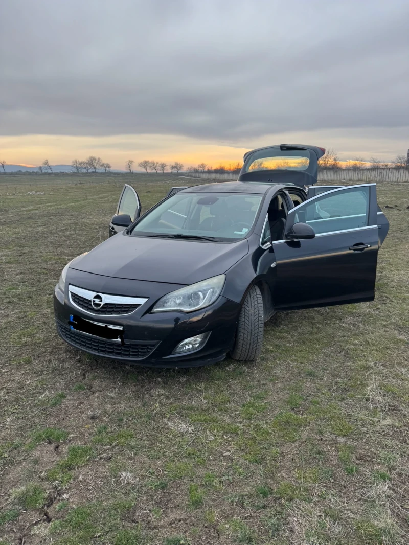 Opel Astra, снимка 6 - Автомобили и джипове - 48631811