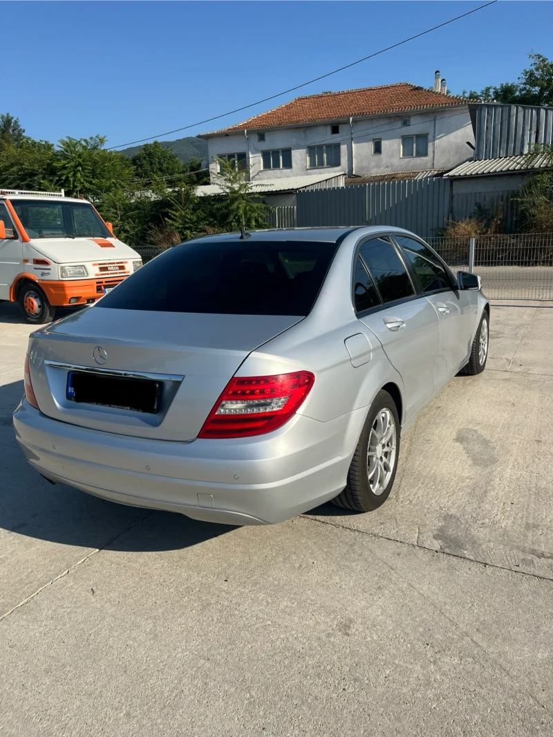 Mercedes-Benz C 200 2.2, снимка 3 - Автомобили и джипове - 51986112