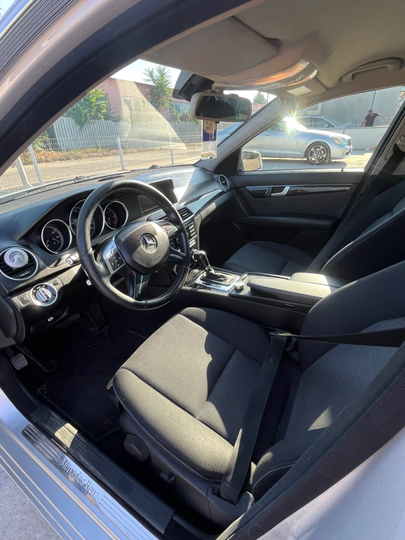 Mercedes-Benz C 200 2.2, снимка 8 - Автомобили и джипове - 51986112