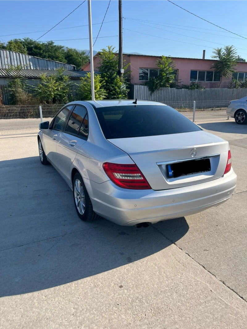 Mercedes-Benz C 200 2.2, снимка 4 - Автомобили и джипове - 51986112