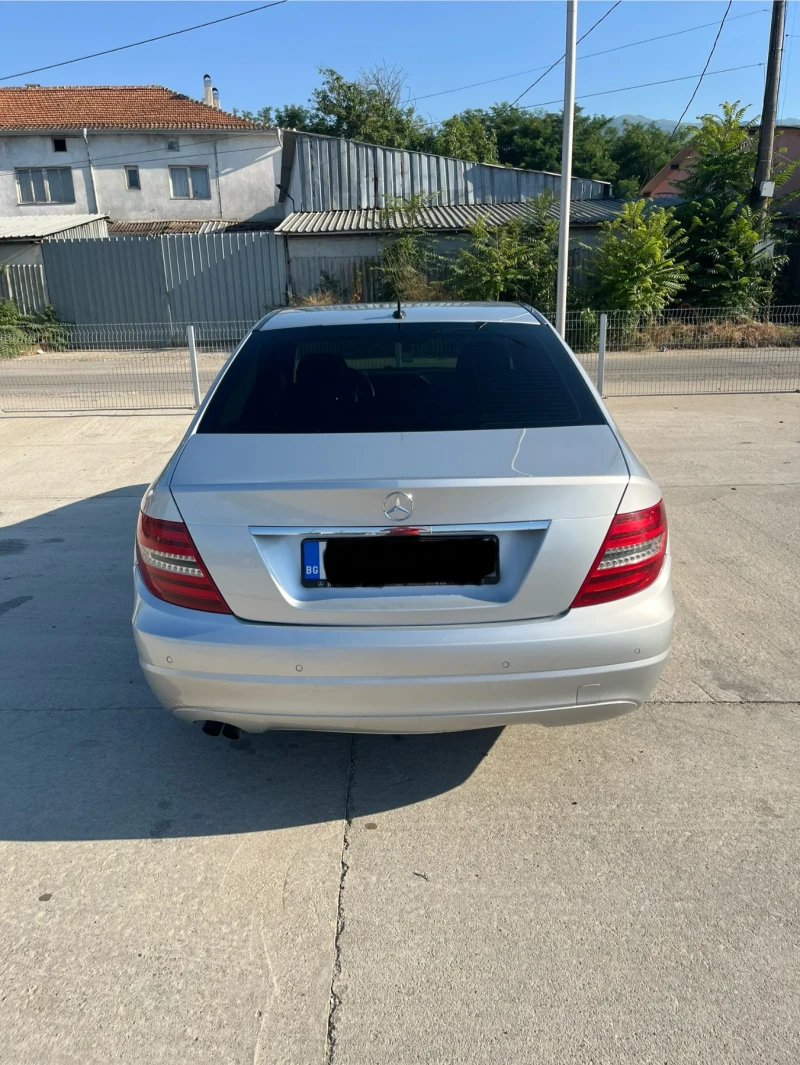 Mercedes-Benz C 200 2.2, снимка 6 - Автомобили и джипове - 51986112