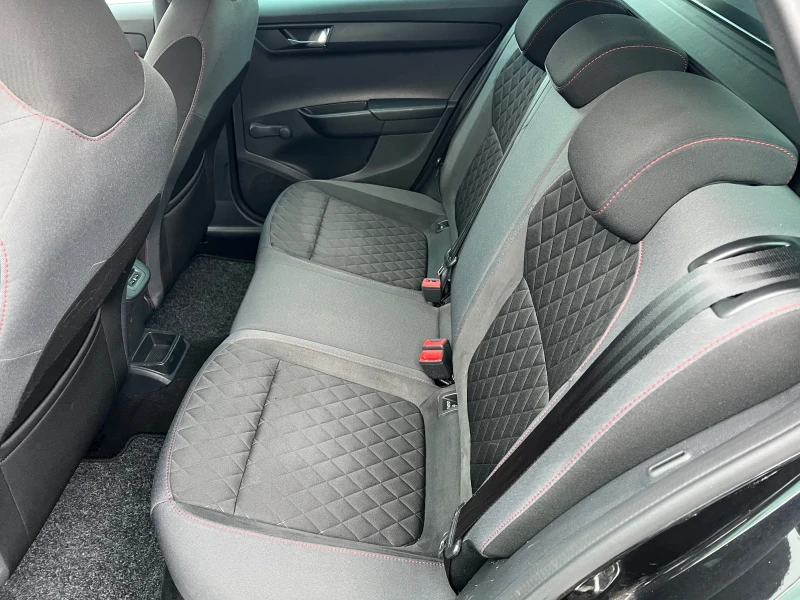 Skoda Fabia, снимка 15 - Автомобили и джипове - 53373286