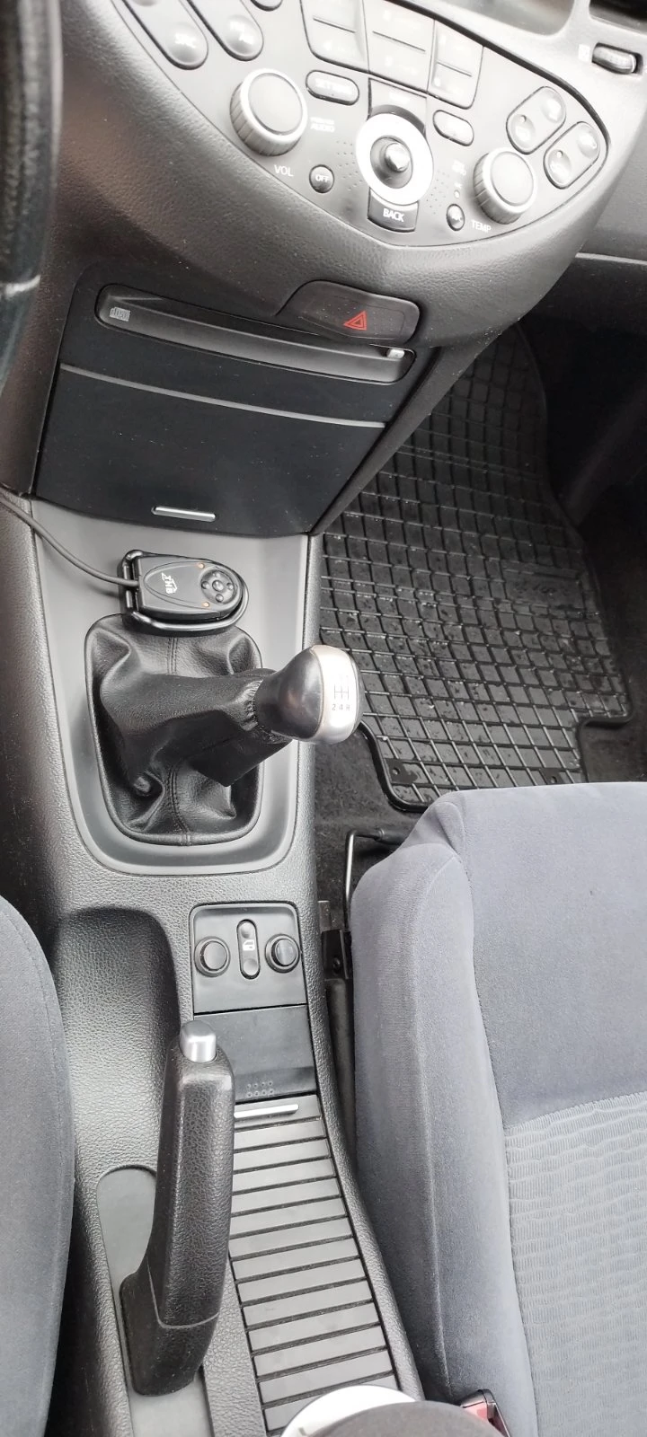 Nissan Primera, снимка 15 - Автомобили и джипове - 52478686