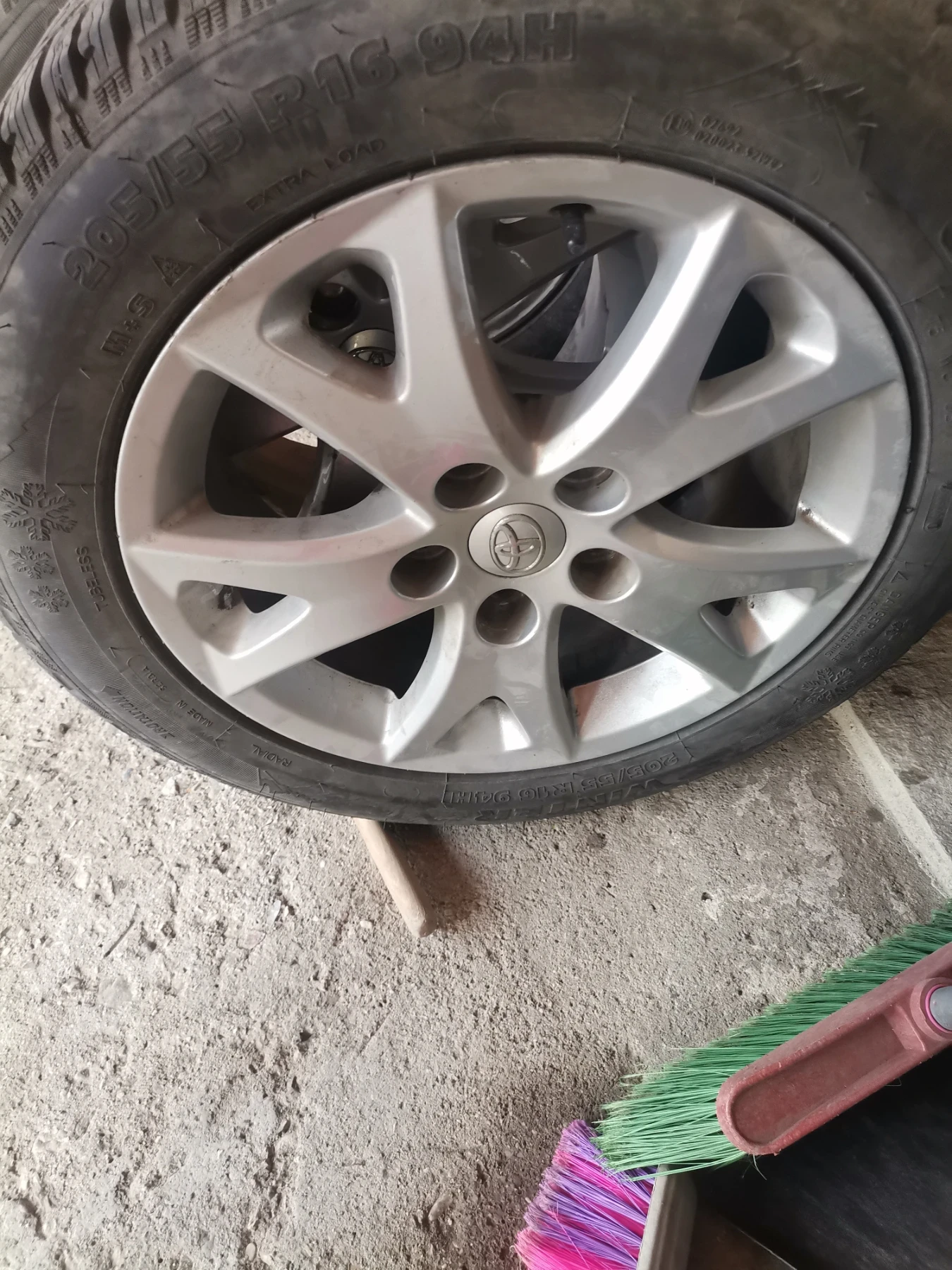 Toyota Corolla verso  - изображение 8