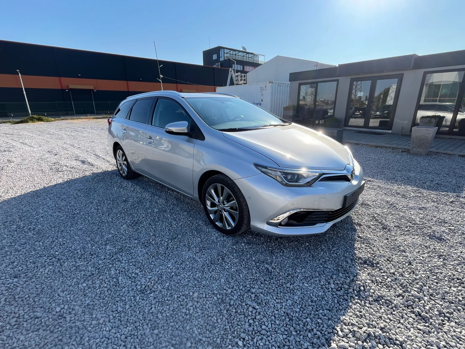 Toyota Auris 1.6D4D-112k.c. /EURO6B/ FACELIFT - изображение 7