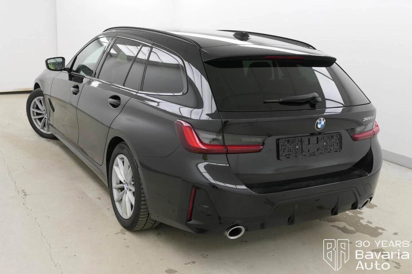 BMW 320 d Touring M Sport Paket Steptronic - изображение 2