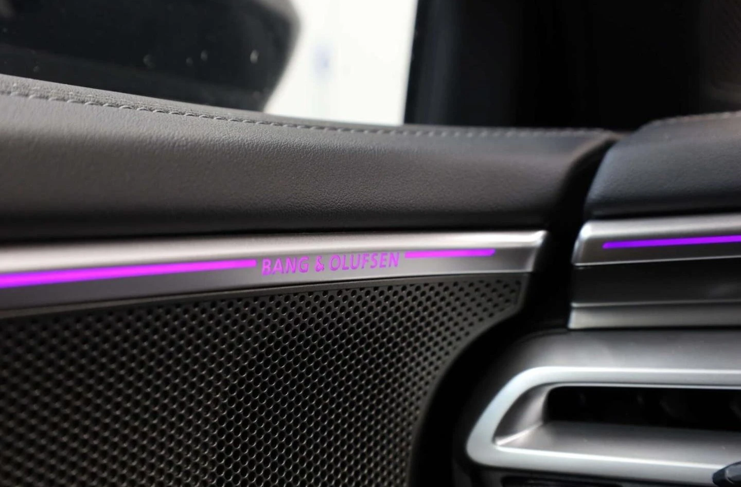 Audi S5 TFSI/NEW MODEL/B&O/MATRIX/HEAD UP/360/S-SEATS/ - изображение 7