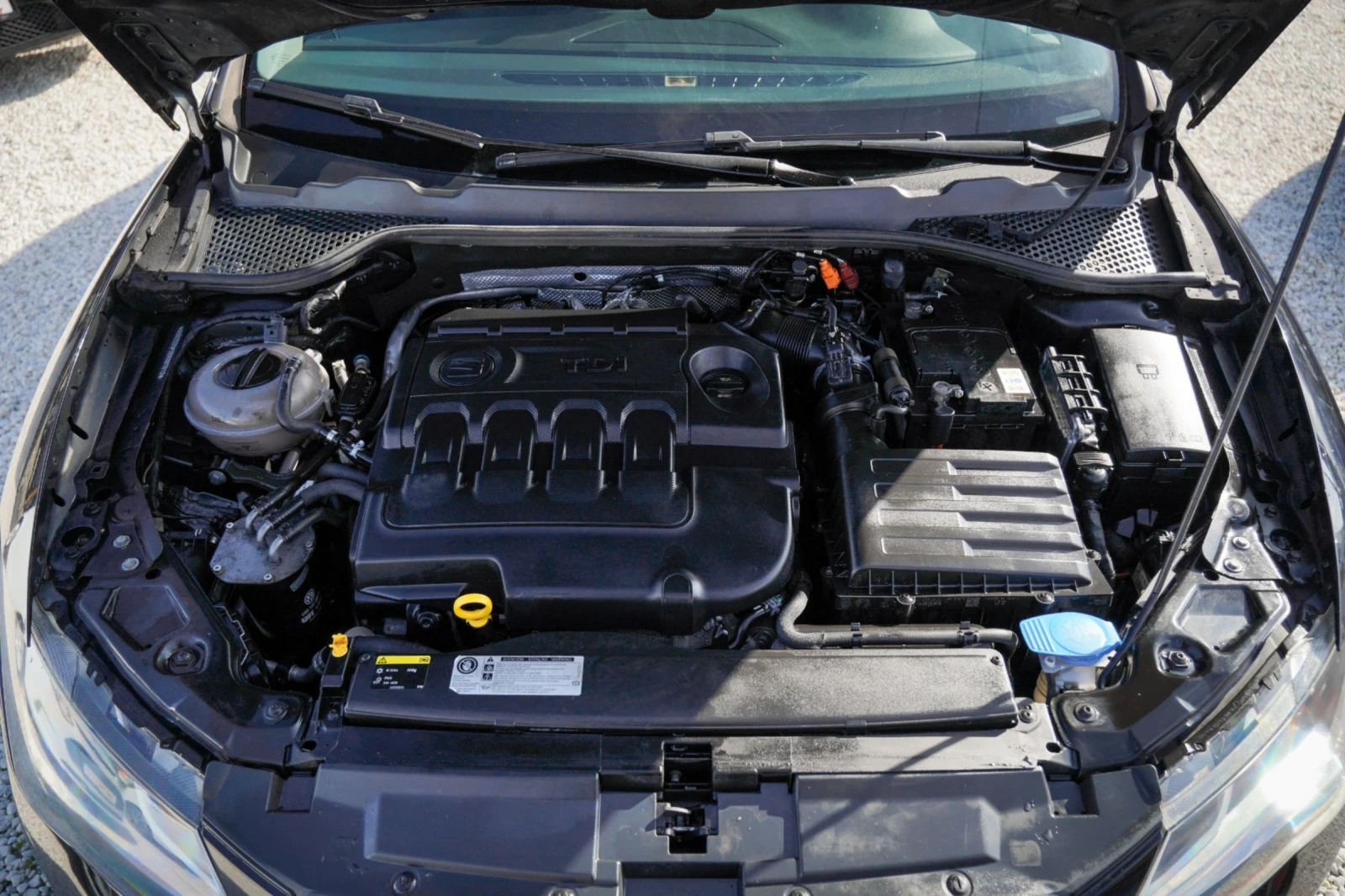 Seat Leon TDI 105hp ЛИЗИНГ, снимка 12 - Автомобили и джипове - 53781834