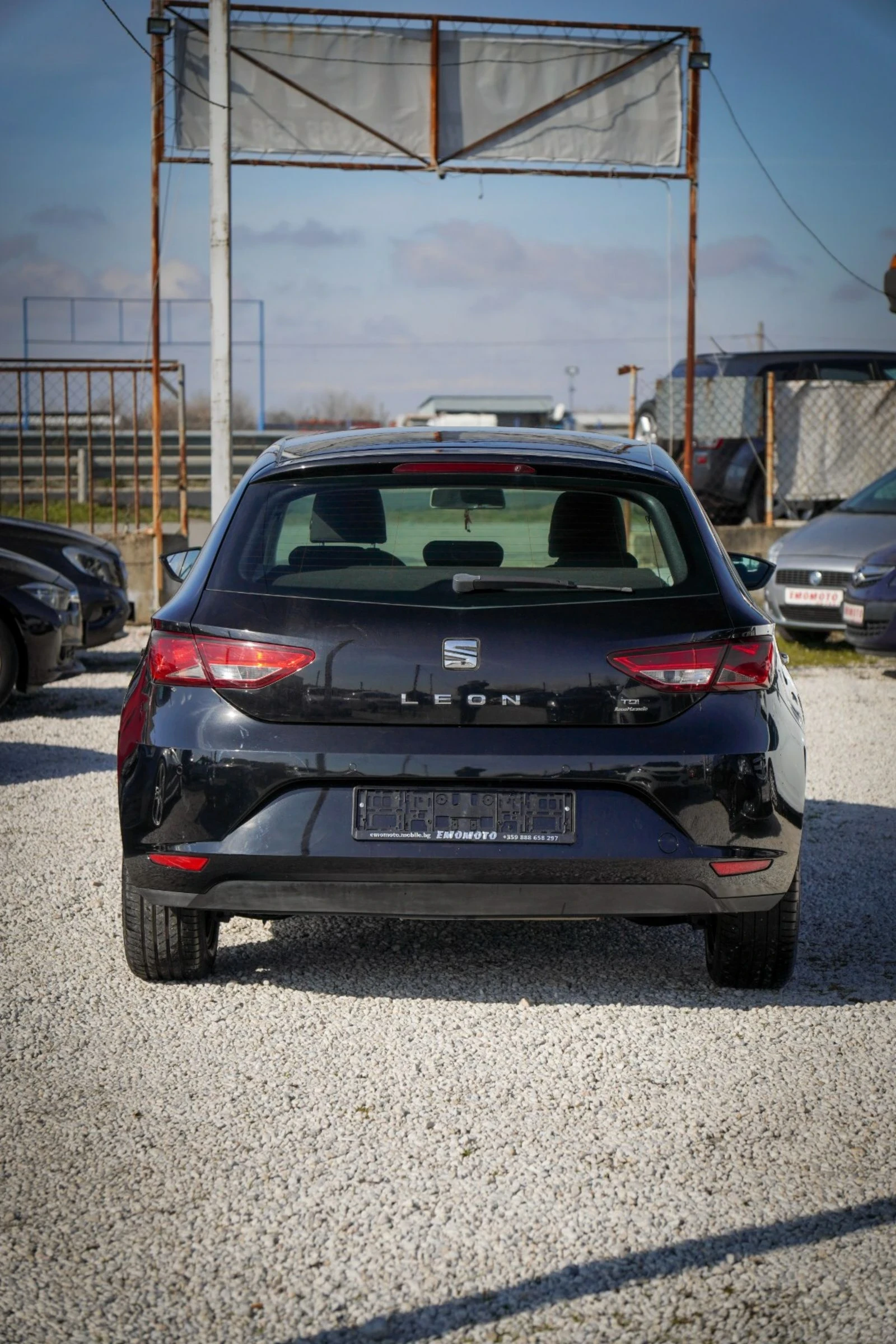 Seat Leon TDI 105hp ЛИЗИНГ, снимка 5 - Автомобили и джипове - 53781834