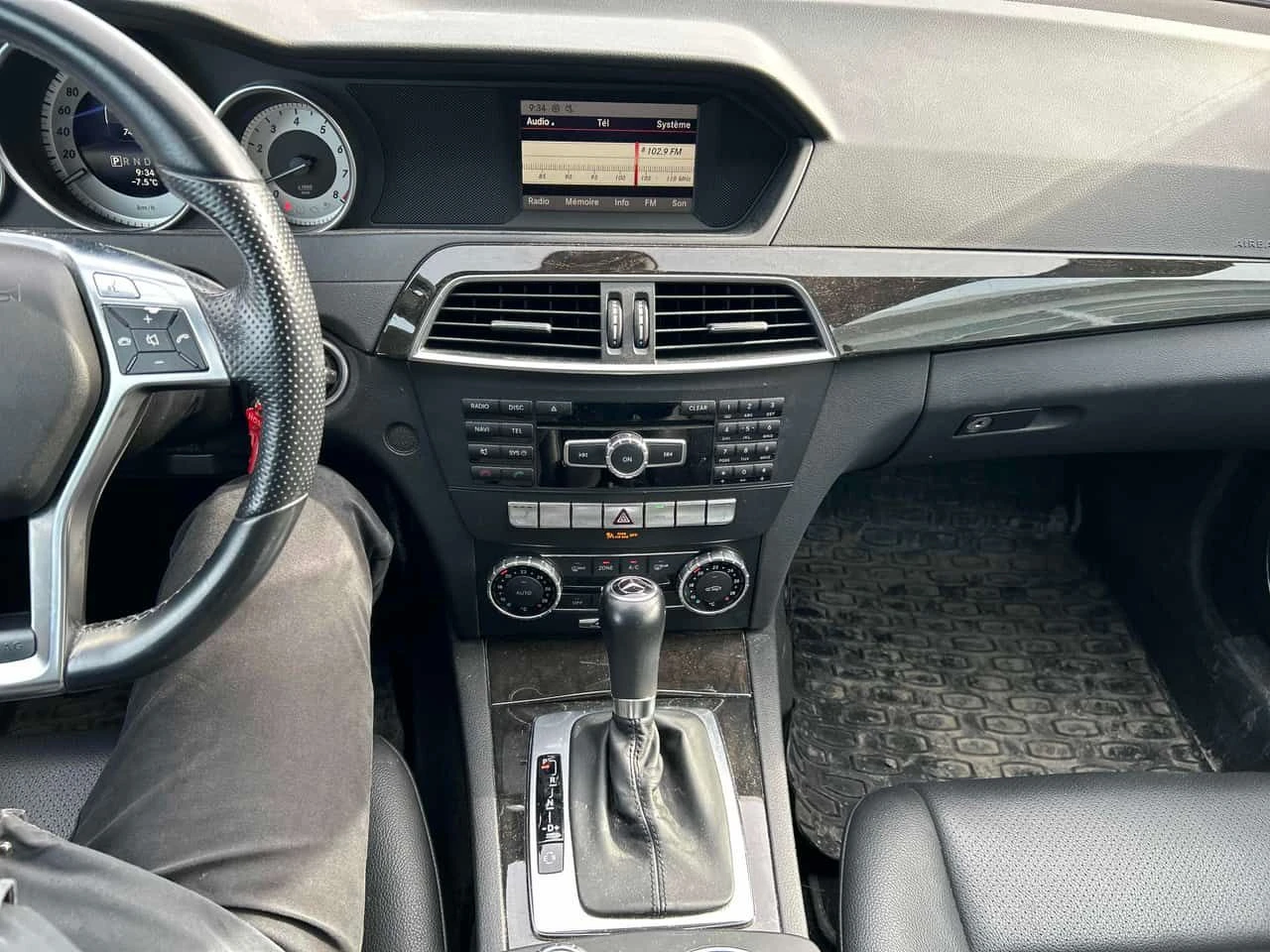 Mercedes-Benz C 300 * 4dr Sdn 4MATIC * CARFAX * ЦЕНА ДО БГ, снимка 9 - Автомобили и джипове - 53979374