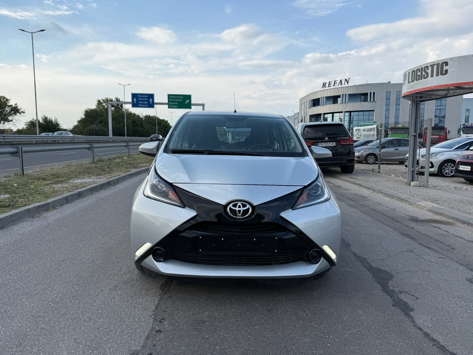 Toyota Aygo 1.0VVT-I* АВТОМАТИК* LED* NAVI* БЕЗУПРЕЧНА* EURO6B | Auto.bg — изображение 1