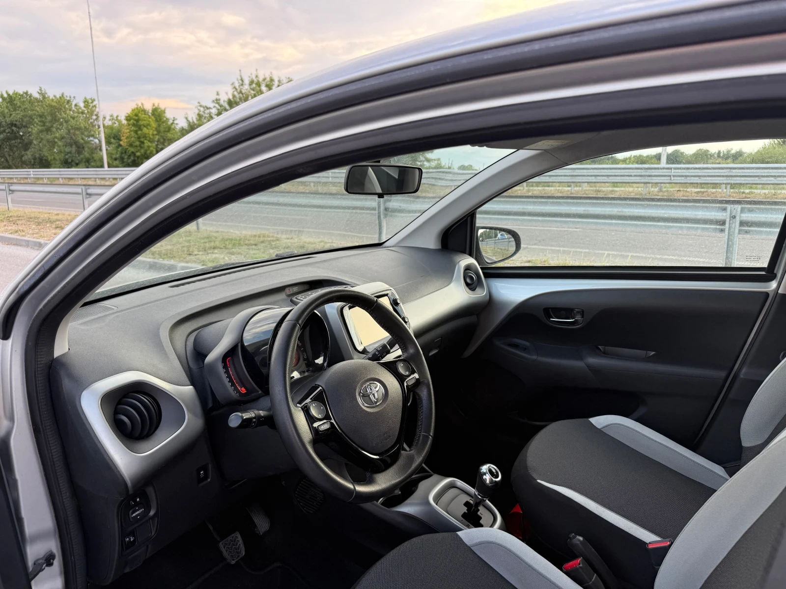 Toyota Aygo 1.0VVT-I* ���������* LED* NAVI* ����������* EURO6B | Mobile.bg � ����������� 8