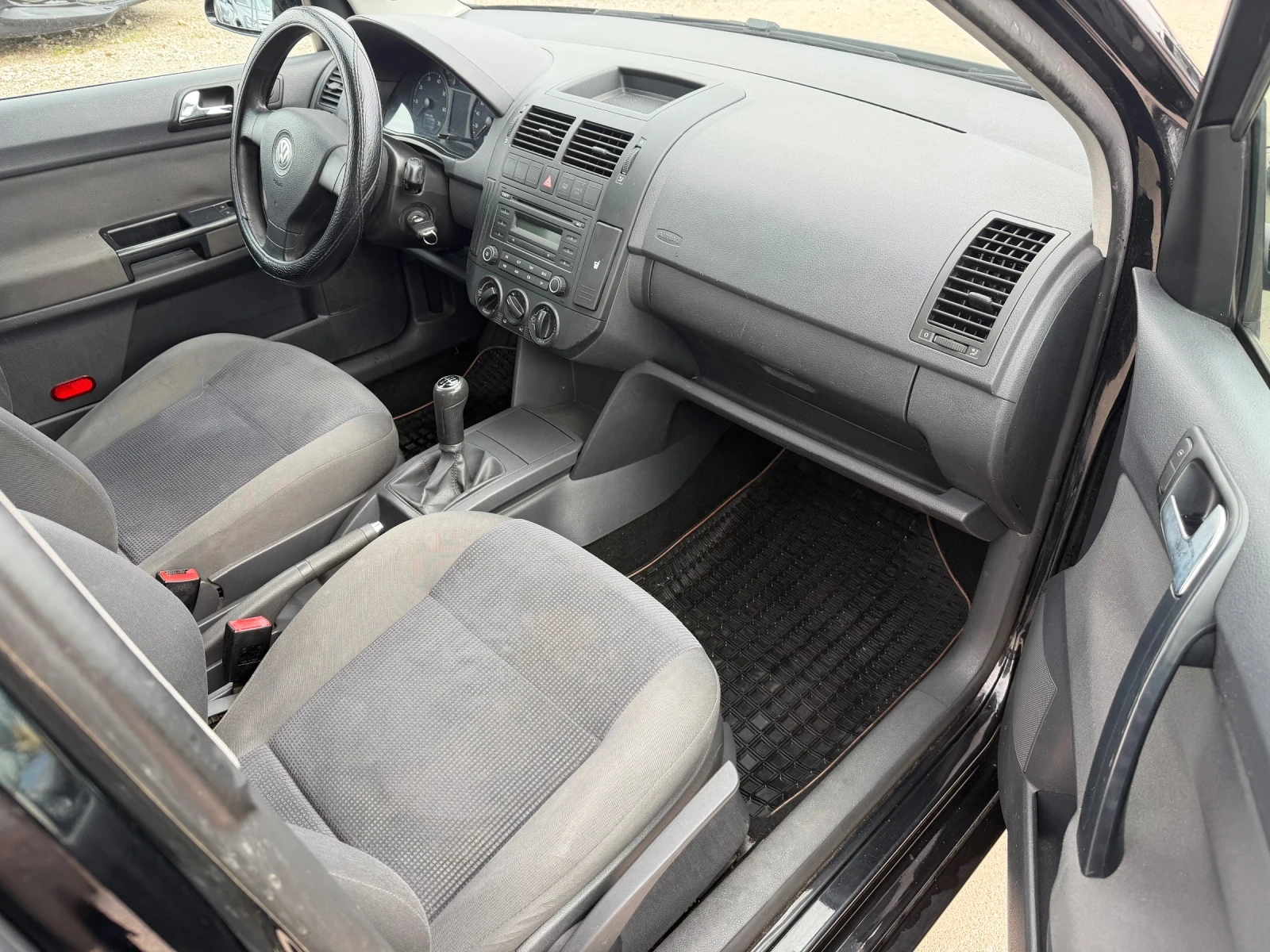 VW Polo 1.2/60кс Климатик 146000км Сервизни документи, снимка 14 - Автомобили и джипове - 54088554