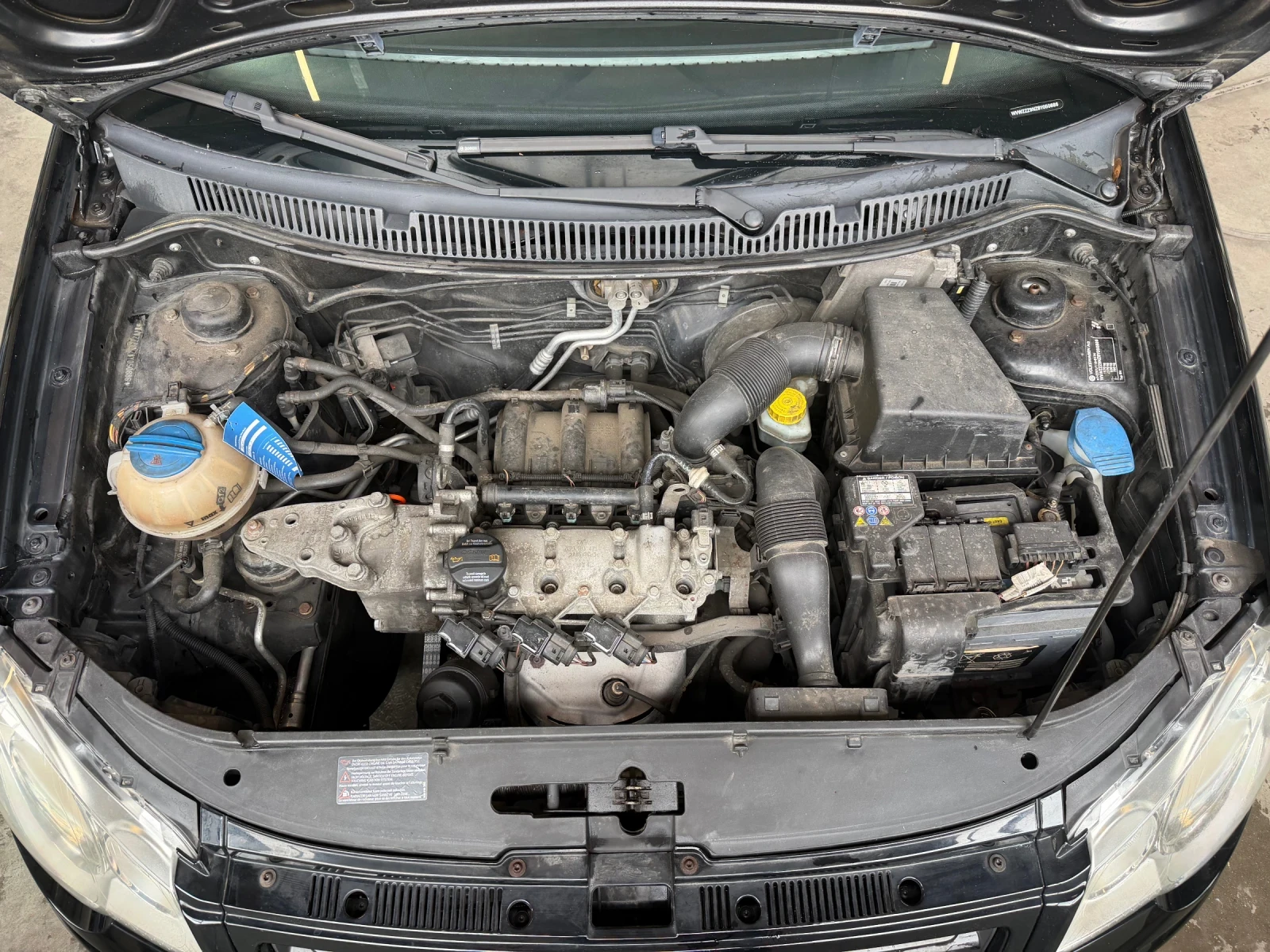 VW Polo 1.2/60кс Климатик 146000км Сервизни документи, снимка 15 - Автомобили и джипове - 54088554