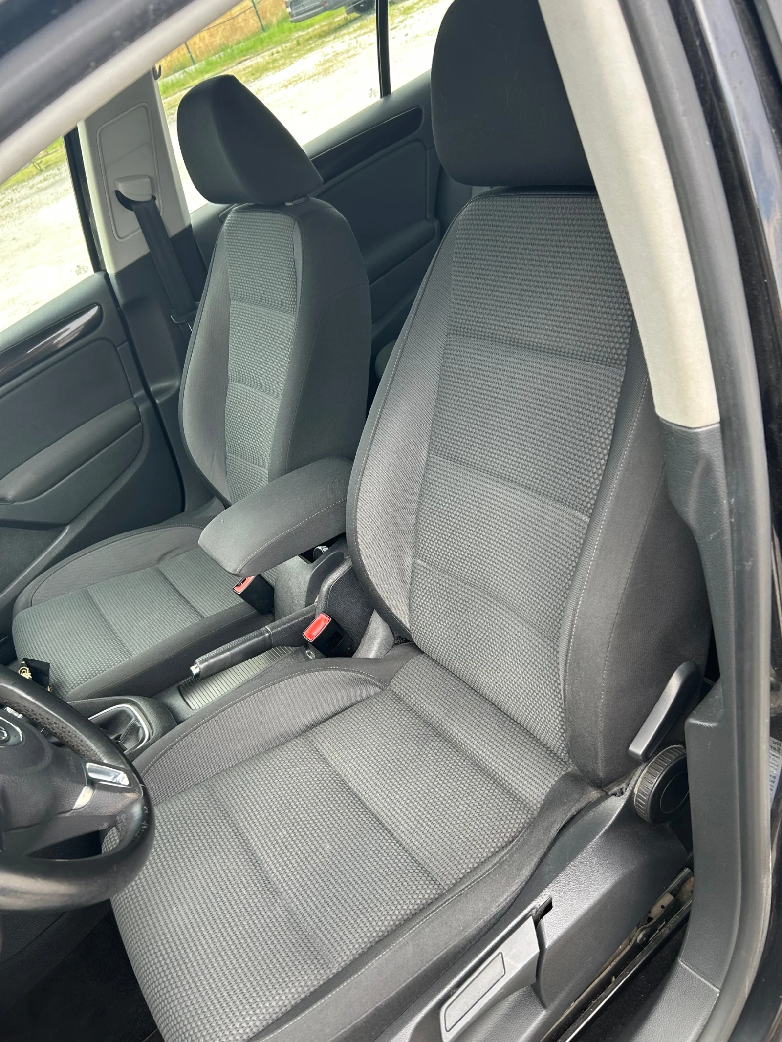 VW Golf 2.0TDI 110к.с., снимка 8 - Автомобили и джипове - 55059233