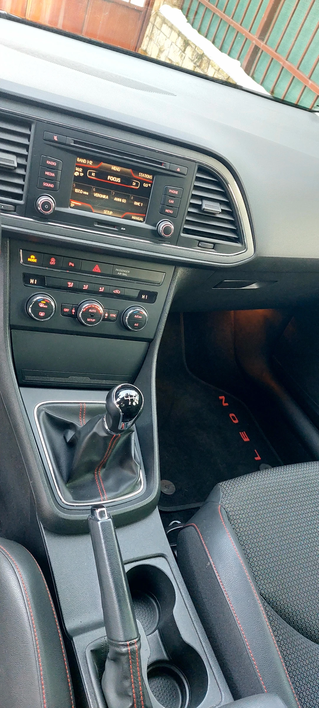 Seat Leon 2.0 d fr 184 кс, снимка 8 - Автомобили и джипове - 55532300