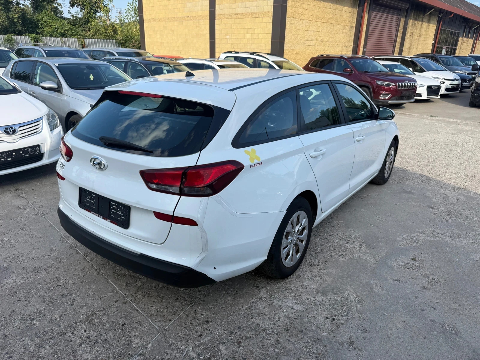 Hyundai I30 1.4i ��� 100�� | Mobile.bg � ����������� 7