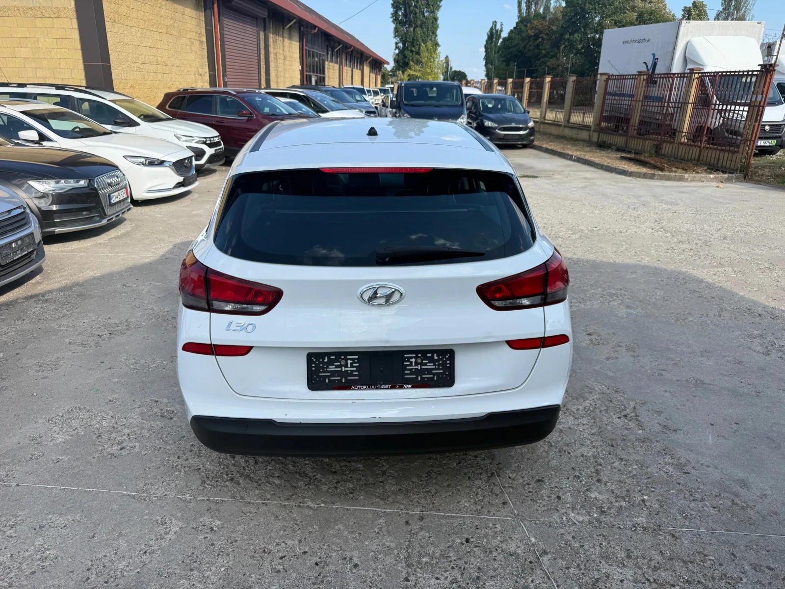 Hyundai I30 1.4i ��� 100�� | Mobile.bg � ����������� 8
