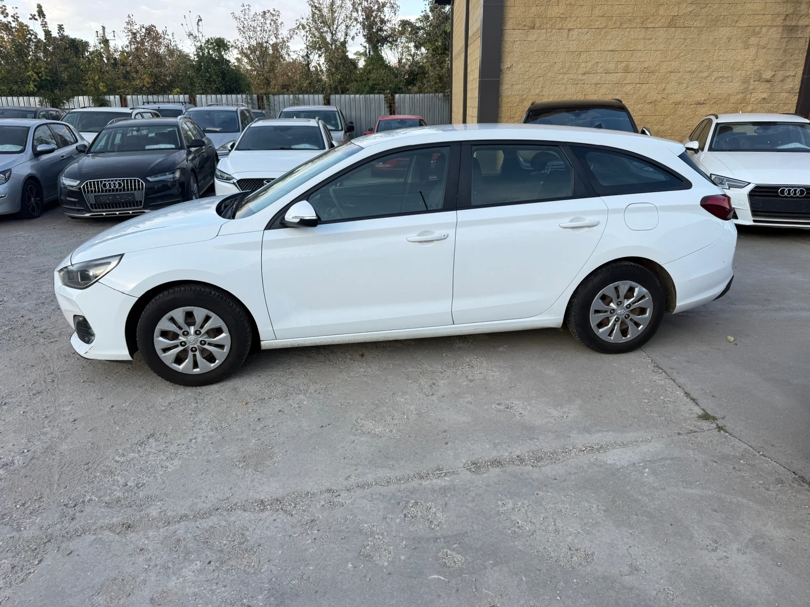 Hyundai I30 1.4i ��� 100�� | Mobile.bg � ����������� 4