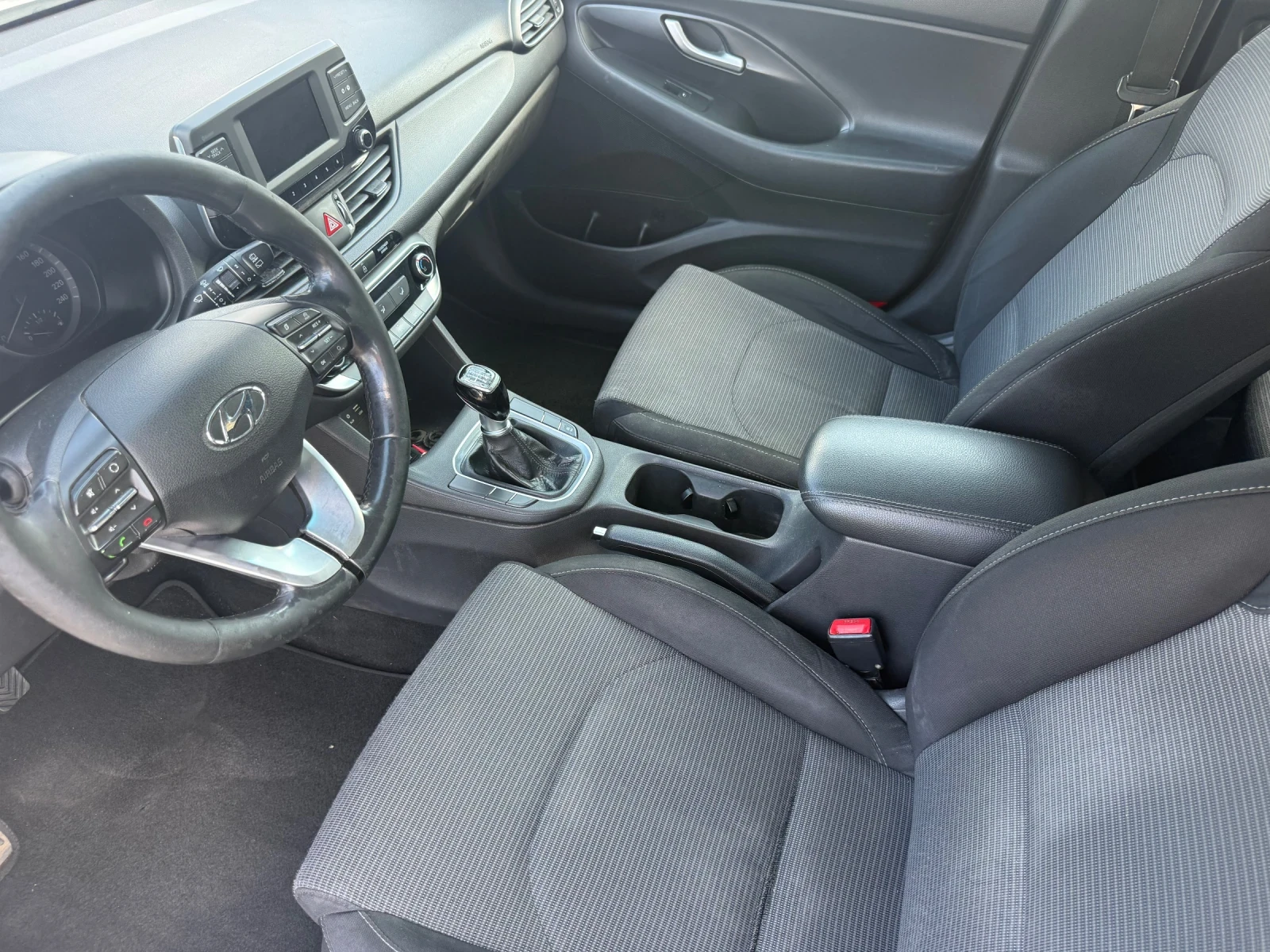 Hyundai I30 1.4i ��� 100�� | Mobile.bg � ����������� 9