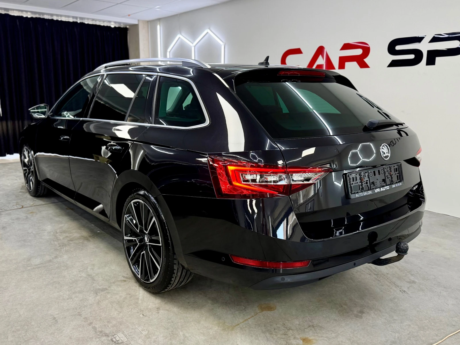 Skoda Superb 2.0TDI 190к.с. 4х4 FULL, снимка 3 - Автомобили и джипове - 55678937