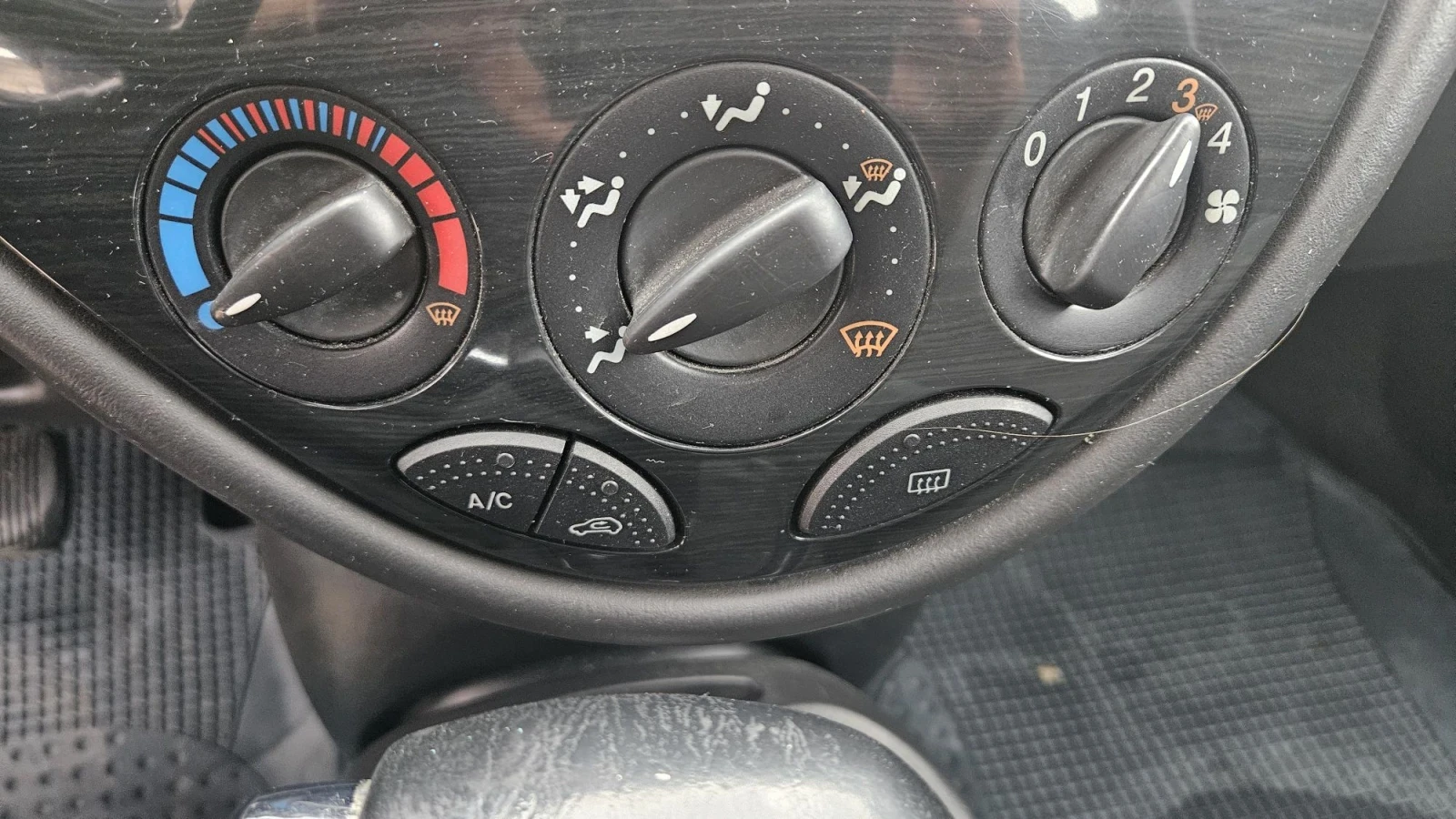Ford Focus 1.6 ГАЗ..АВТОМАТИК, снимка 12 - Автомобили и джипове - 56297383