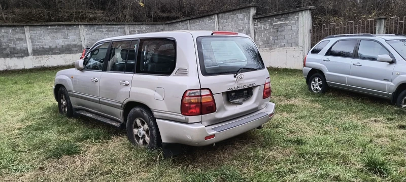 Toyota Land cruiser 4.2 куб.100 модел, снимка 5 - Автомобили и джипове - 48064001