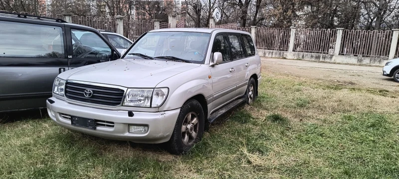 Toyota Land cruiser 4.2 куб.100 модел, снимка 1 - Автомобили и джипове - 48064001