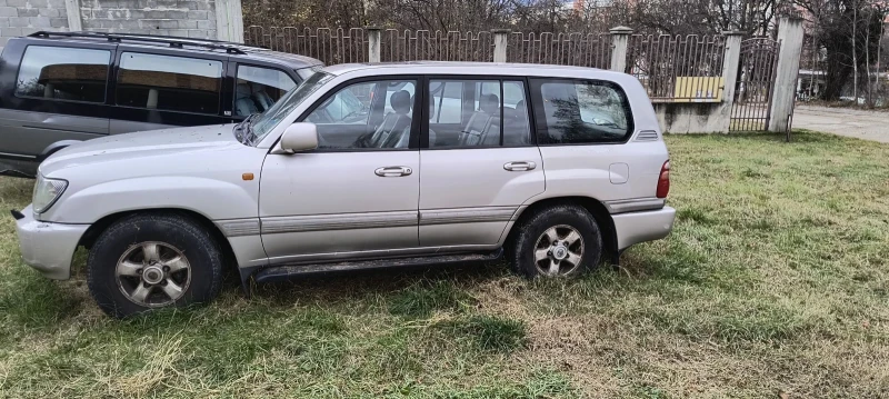 Toyota Land cruiser 4.2 куб.100 модел, снимка 4 - Автомобили и джипове - 48064001