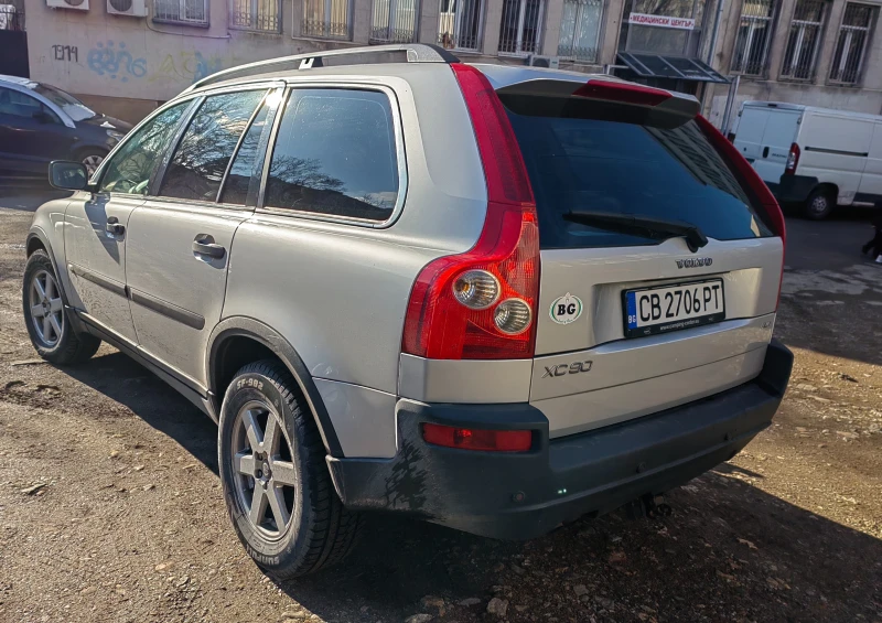 Volvo Xc90, снимка 4 - Автомобили и джипове - 48451076