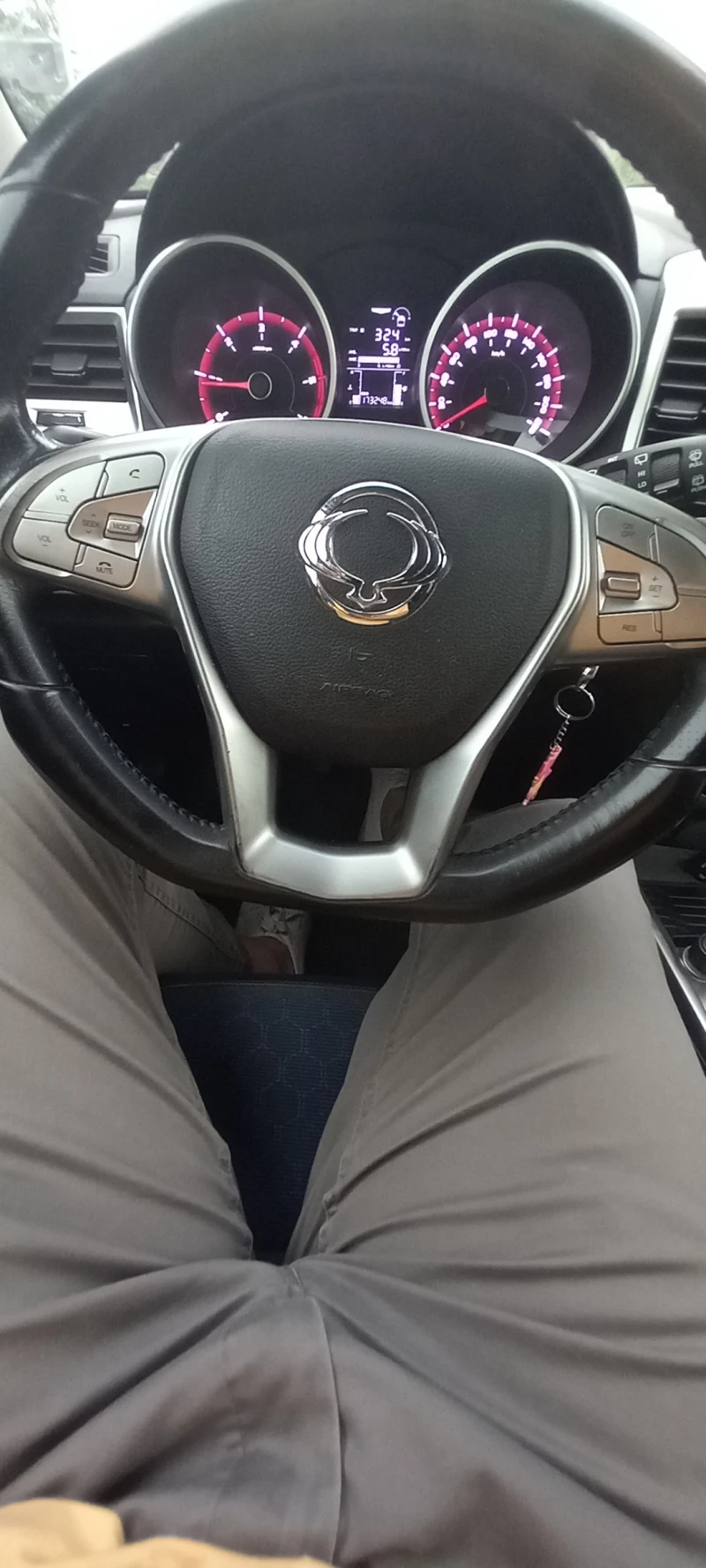 SsangYong Tivoli 1, 6 XDI, снимка 9 - Автомобили и джипове - 52820994