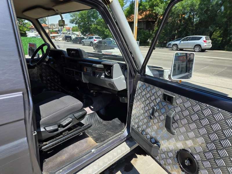 Toyota Land cruiser 2.4 TD, снимка 9 - Автомобили и джипове - 51672243