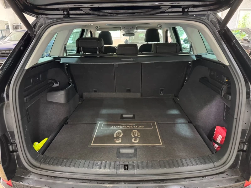 Skoda Kodiaq 2.0TDI/Clever/150HP/4X4/PANO/ACC/NAV/AMBI/CAM/720v, снимка 7 - Автомобили и джипове - 51757240