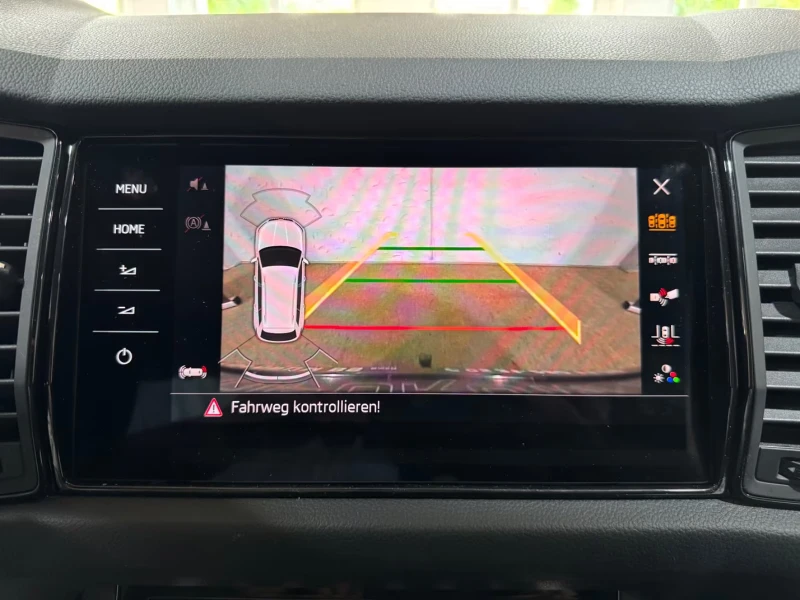Skoda Kodiaq 2.0TDI/Clever/150HP/4X4/PANO/ACC/NAV/AMBI/CAM/720v, снимка 16 - Автомобили и джипове - 51757240