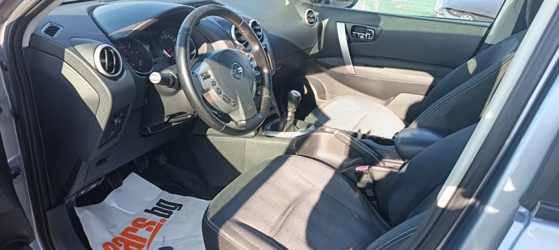 Nissan Qashqai Панорама * Нави *  7м. * Италия , снимка 8 - Автомобили и джипове - 52134519