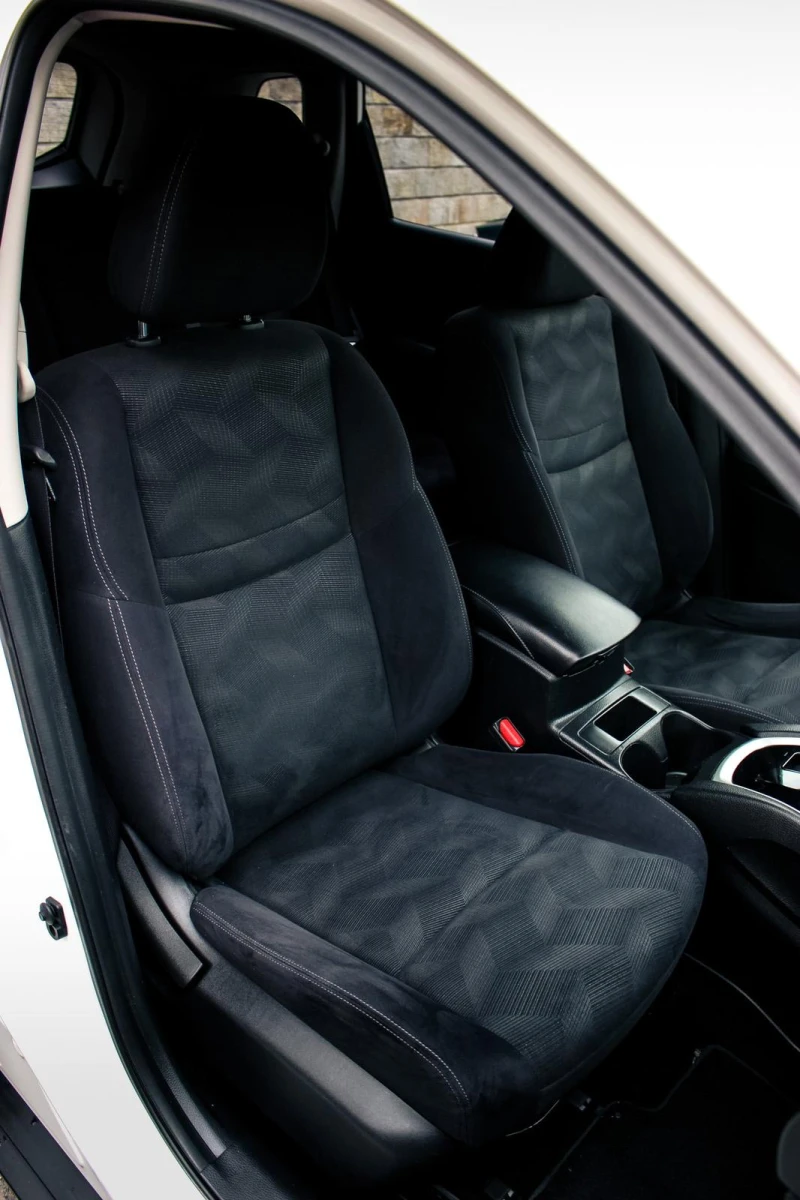 Nissan X-trail 1.6 dCi Automatik 108 000 км, Бяла перла, снимка 13 - Автомобили и джипове - 52328862