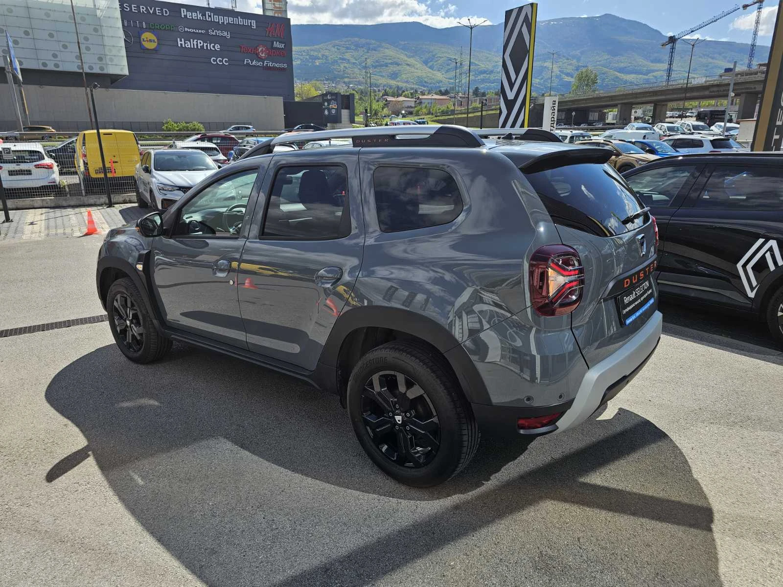 Dacia Duster 1.3 TCe 150 к.с. Бензин 4x2 Stop & Start EDC - изображение 4