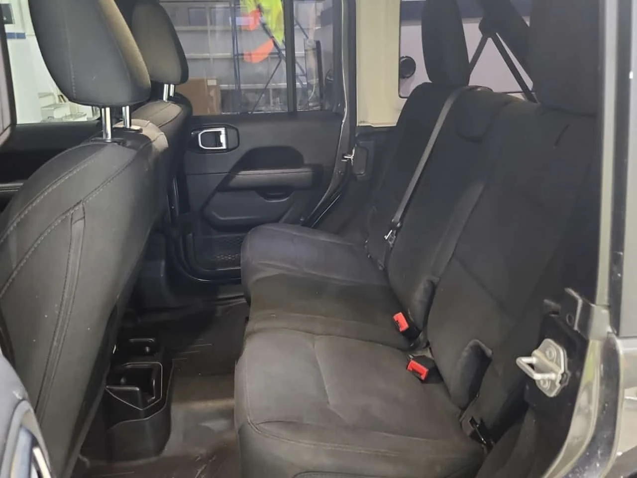 Jeep Wrangler * UNLIMITED SAHARA * CARFAX * БЕЗ ПЪРВОНАЧАЛНА ВНО, снимка 12 - Автомобили и джипове - 54024115