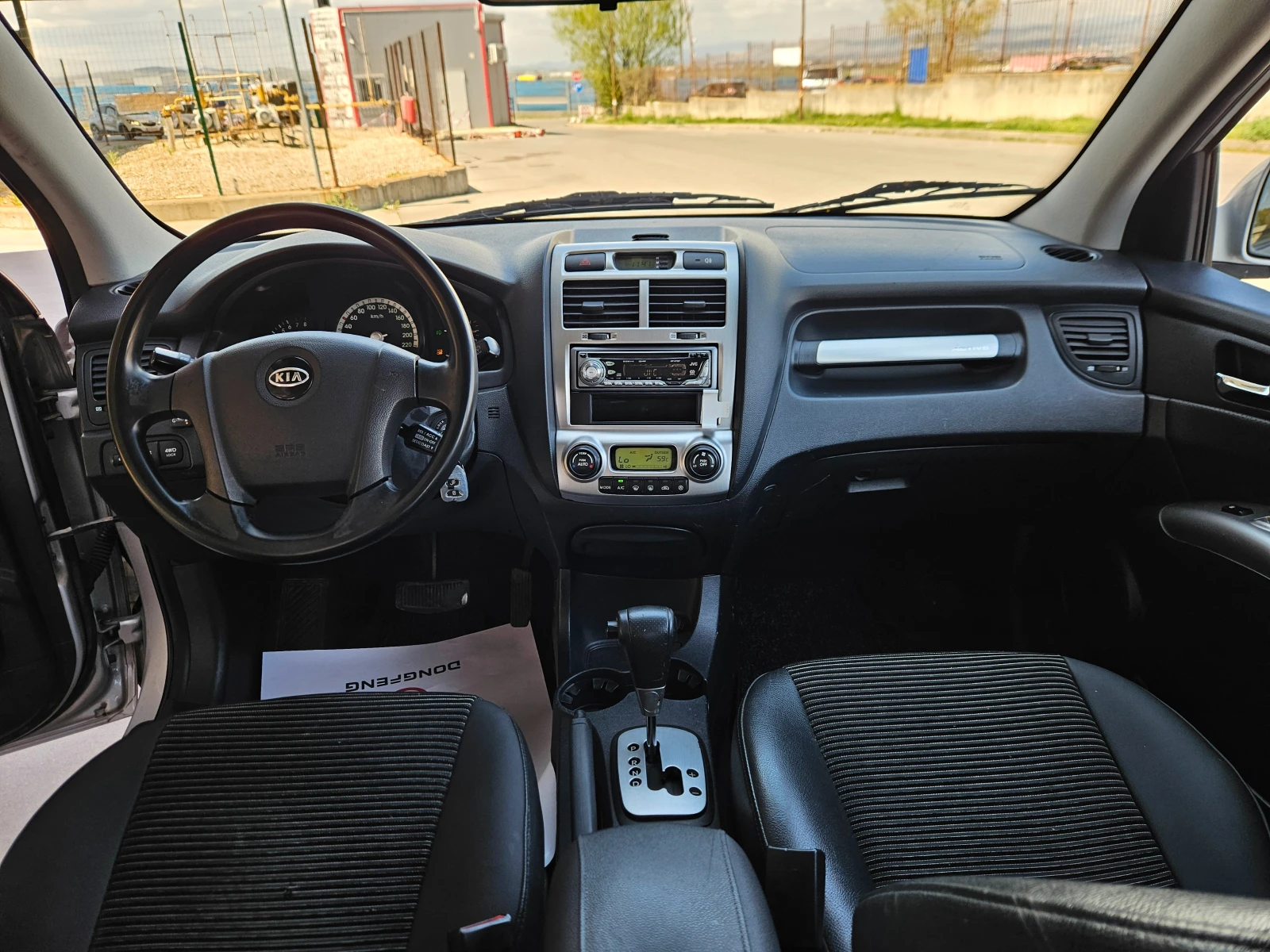 Kia Sportage Бензин газ/автомат Топ състояние, снимка 12 - Автомобили и джипове - 54229626