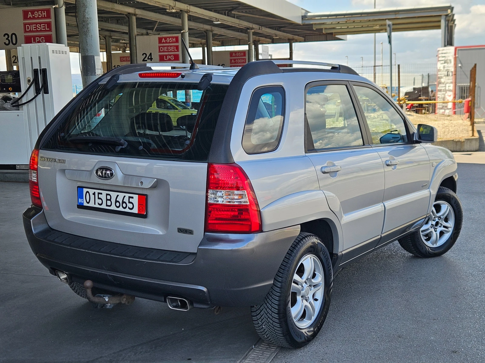 Kia Sportage Бензин газ/автомат Топ състояние, снимка 5 - Автомобили и джипове - 54229626