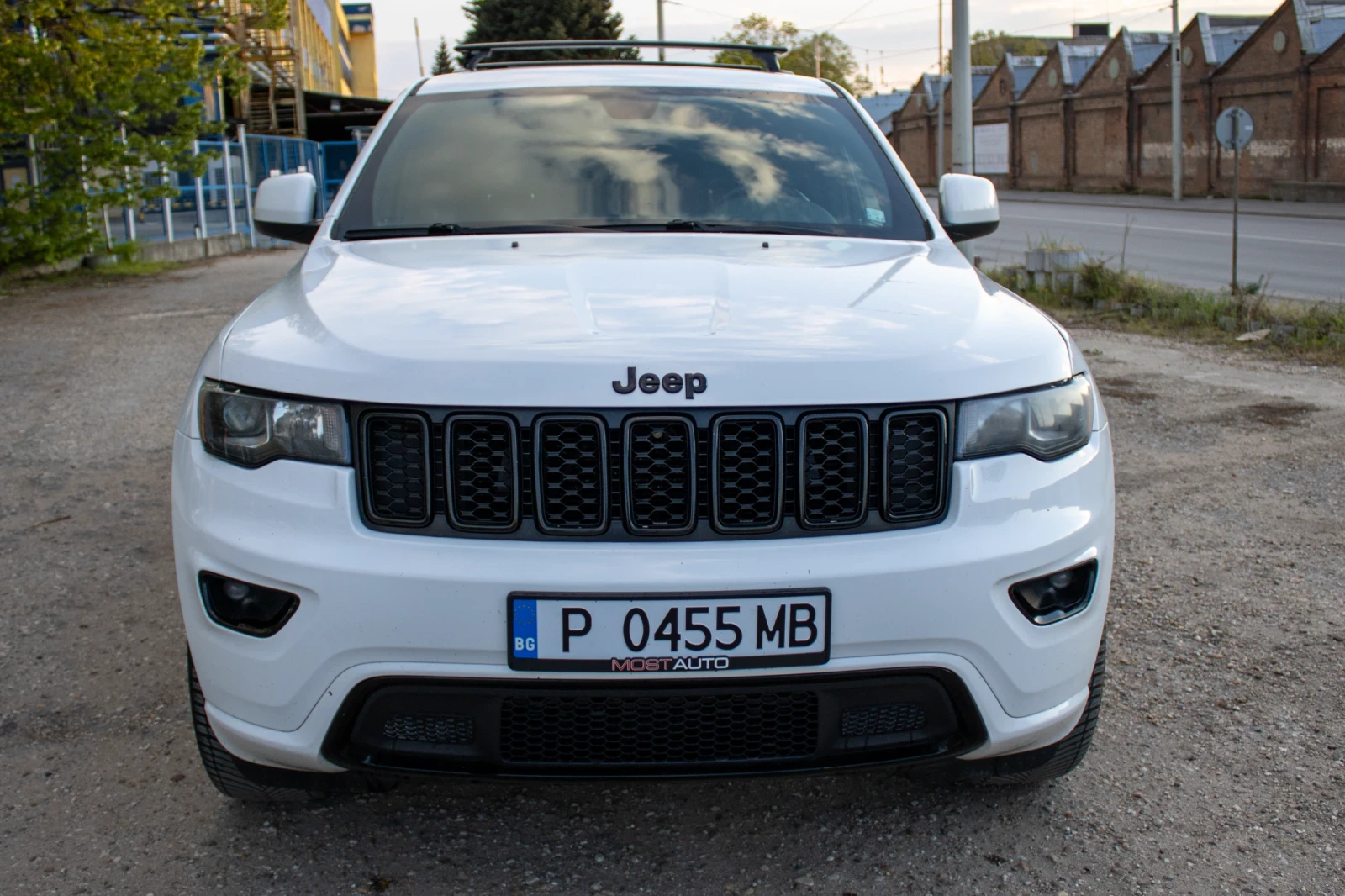 Jeep Grand cherokee 3.6 v6 Altitude , снимка 2 - Автомобили и джипове - 54243778
