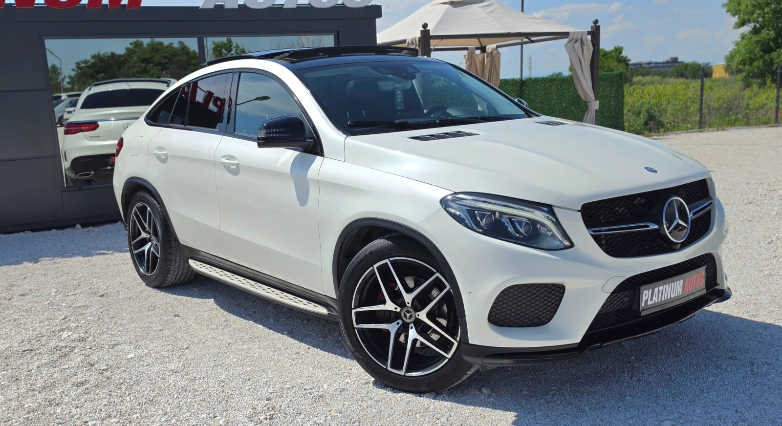 Mercedes-Benz GLE 350 COUPE/AMG/4MATIK/NAVI/PANO/TOP, снимка 3 - Автомобили и джипове - 54830566