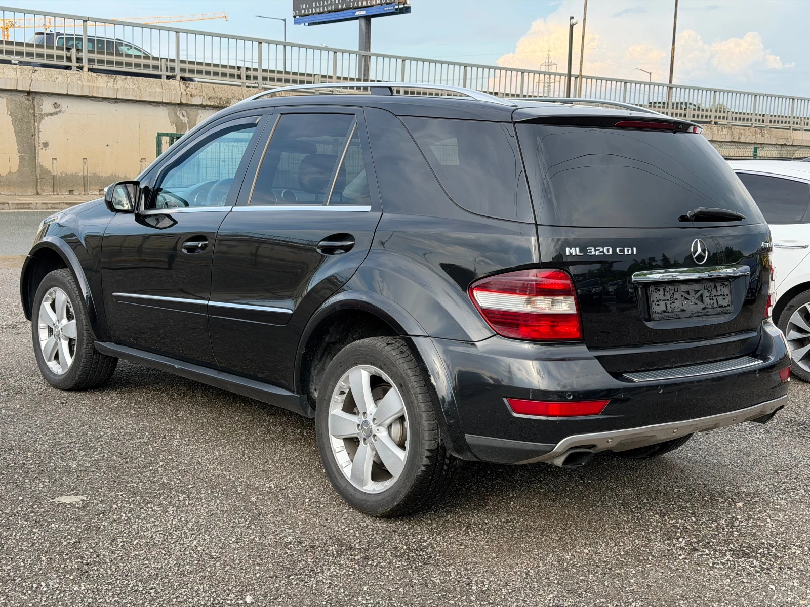 Mercedes-Benz ML 320 CDI-FACELIFT-СПОРТ-НАВИ-ПОДГРЕВ-ПРУЖИНИ* , снимка 5 - Автомобили и джипове - 54857105